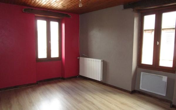 Maison à vendre    7 pièces •  Saint-Cyprien-sur-Dourdou