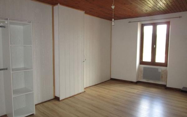 Maison à vendre    7 pièces •  Saint-Cyprien-sur-Dourdou