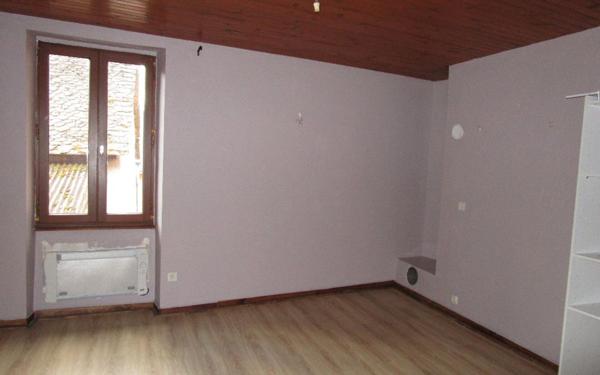 Maison à vendre    7 pièces •  Saint-Cyprien-sur-Dourdou