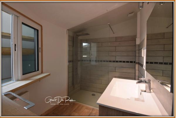 Secteur de ST-COUAT D'AUDE (11). Maison T5 style loft R+1  et Maisonnette T2 avec grand garage