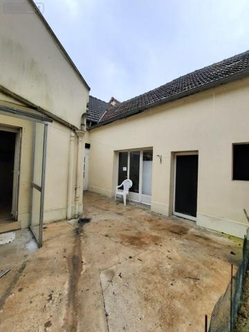 Maison restaurée à louer à Vailly-sur-Aisne dans l'Aisne (02370), ref : 02072/177