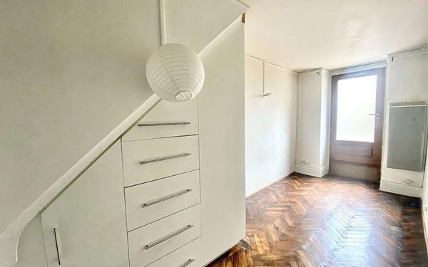 Appartement à louer    1 pièce • 21,43 m2 Lyon 7