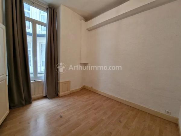 Location                                                      Appartement
                        
                     4 pièces                      131 m2                     à Clermont-Ferrand