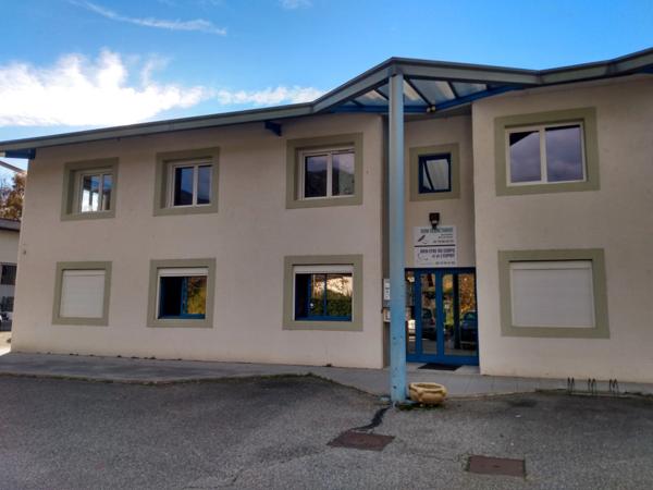 Dpt Savoie (73), à vendre CHALLES LES EAUX Ateliers et Bureaux