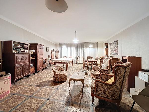 Maison à vendre à Rezé 10 pièces, 8 chambres secteur Pont-Rousseau avec fort potentiel