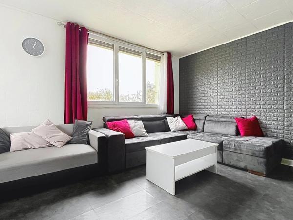 T4 lumineux, 2-3 chambres, loggia – Proche écoles