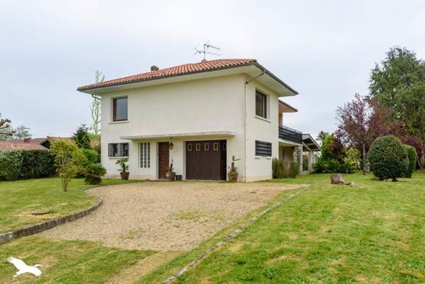 Maison à vendre |  Aire-sur-l'Adour |  6 pièces | 153 m²