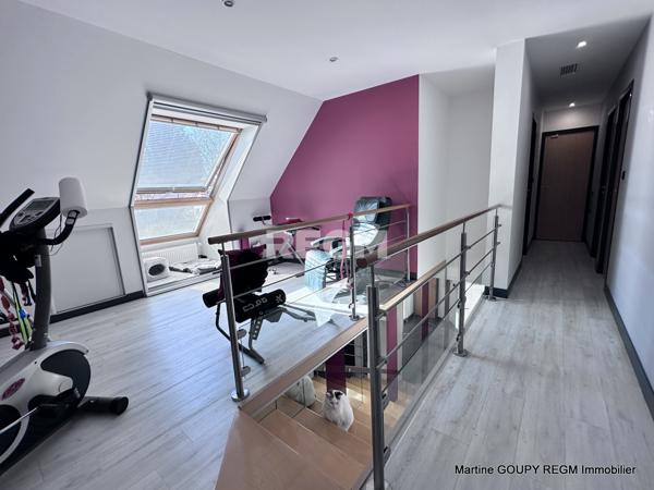 La Chapelle-Saint-Mesmin (45380) La Chapelle-St-Mesmin (45) – Magnifique maison contemporaine 200 m² - Parcelle 1 760 m² paysagée – Piscine –