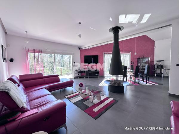 La Chapelle-Saint-Mesmin (45380) La Chapelle-St-Mesmin (45) – Magnifique maison contemporaine 200 m² - Parcelle 1 760 m² paysagée – Piscine –