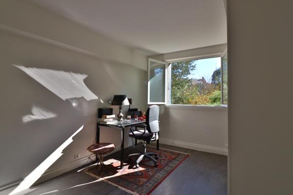 Dpt Hauts de Seine (92), À vendre : Maison familiale d'exception de 217 m2 (290 au sol) – Calme absolu, proche RER Robinson et Vallée aux Loups