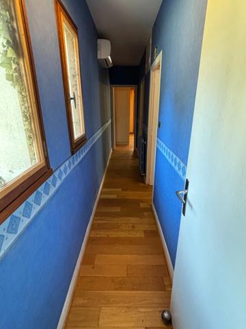 Villa dans parc arboré