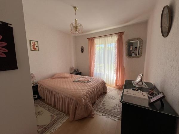 Maison à vendre 140 400 € Mehun-sur-Yèvre 4 p 75 m² DPE D