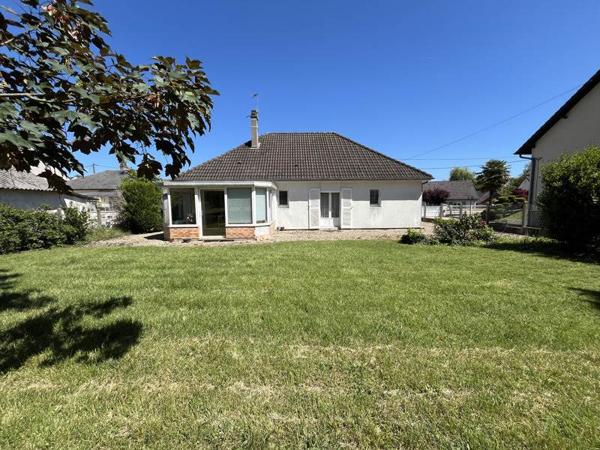 Maison à vendre 140 400 € Mehun-sur-Yèvre 4 p 75 m² DPE D