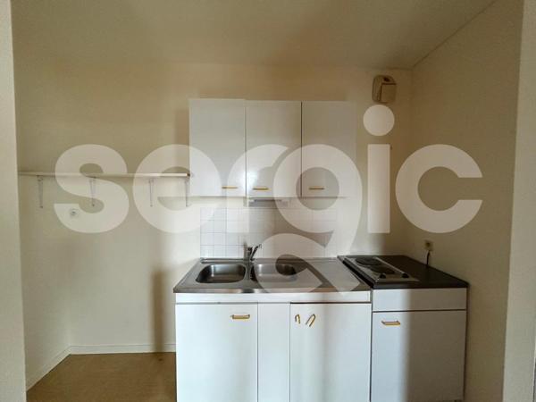 Location 1 Pieces 42 49100 Angers 23 0024 01 0010