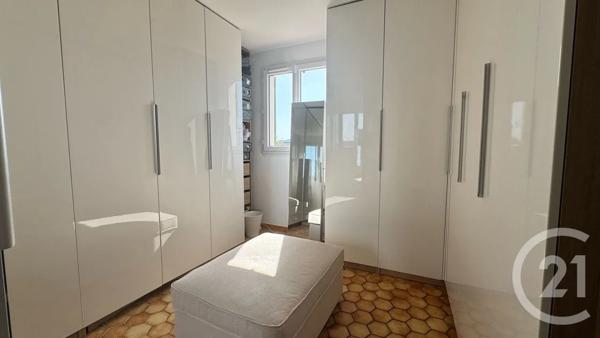 Maison à vendre  5 pièces - 116,95 m 2   LA GARDE  - 83