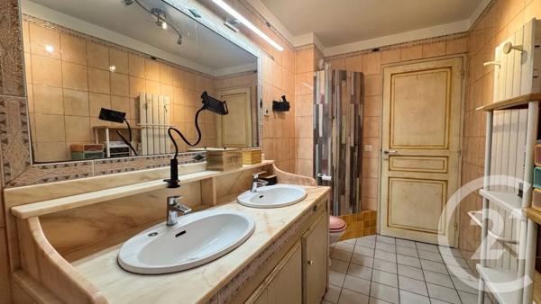 Maison à vendre  5 pièces - 116,95 m 2   LA GARDE  - 83