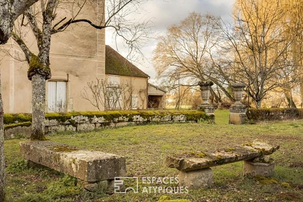 Demeure noble du XVIIIe inscrite MH avec parc proche de Gy