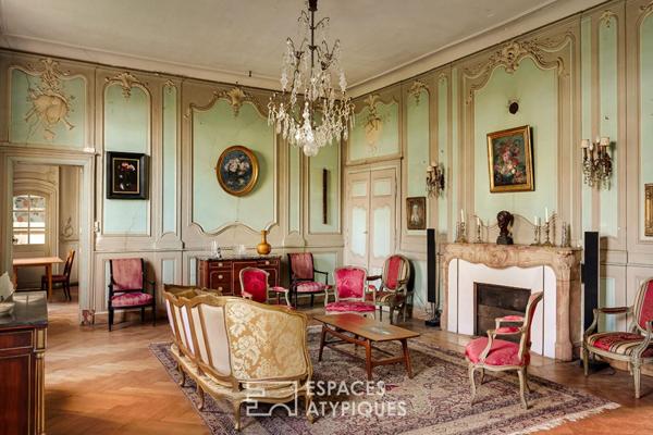 Demeure noble du XVIIIe inscrite MH avec parc proche de Gy