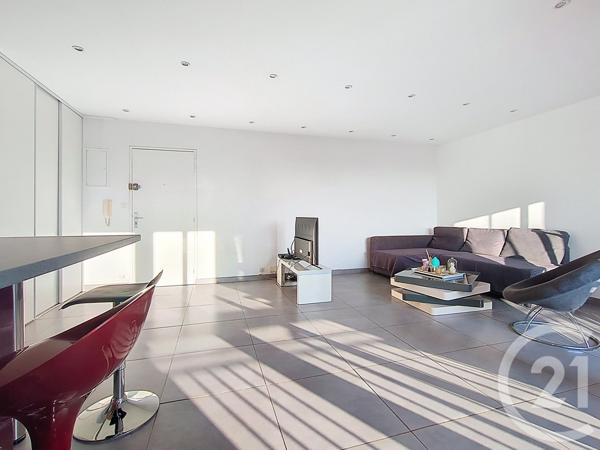 Appartement T3 à vendre  3 pièces - 71,90 m2 MARSEILLE - 13008