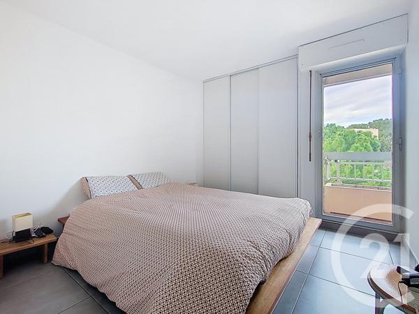 Appartement T3 à vendre  3 pièces - 71,90 m2 MARSEILLE - 13008