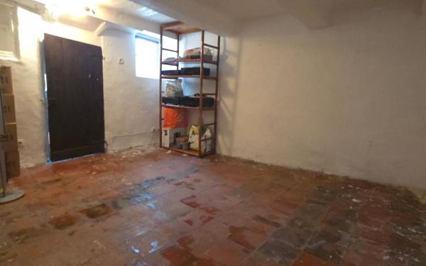 Maison à vendre    6 pièces •  Aups