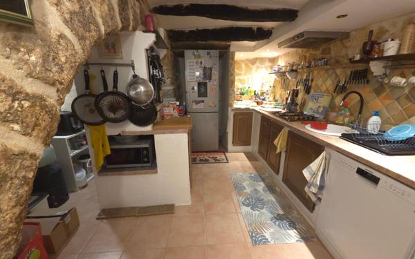 Maison à vendre    6 pièces •  Aups