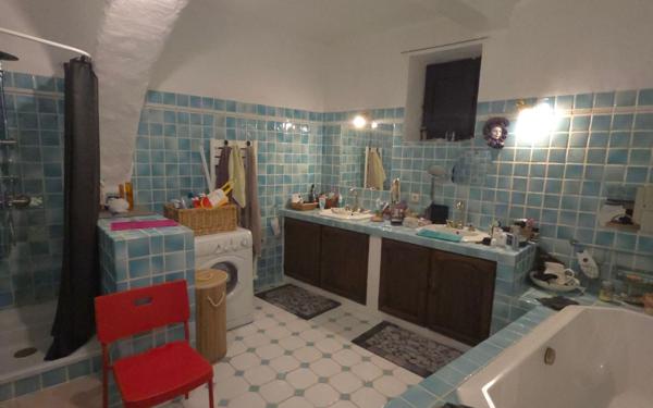 Maison à vendre    6 pièces •  Aups