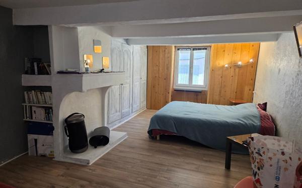 Maison à vendre    6 pièces •  Aups