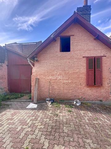 MAISON A RENOVER ENTIEREMENT