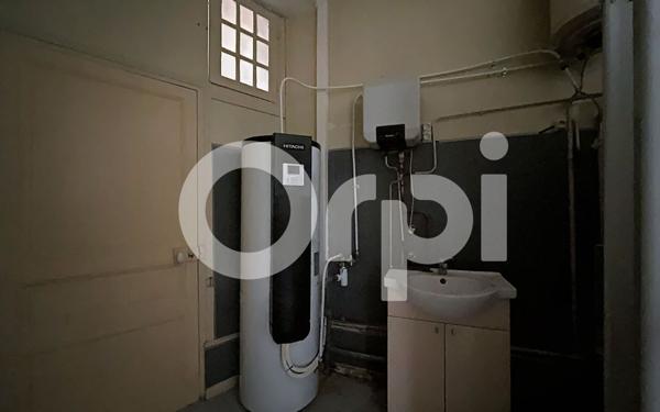 Immeuble à vendre    7 pièces • 236,07 m2 Montignac