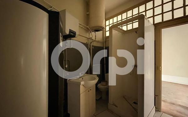 Immeuble à vendre    7 pièces • 236,07 m2 Montignac