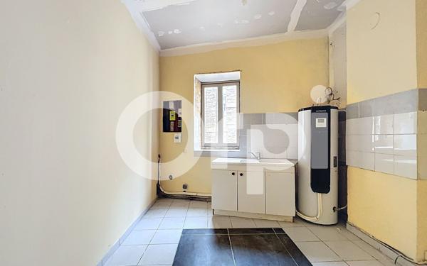 Immeuble à vendre    7 pièces • 236,07 m2 Montignac