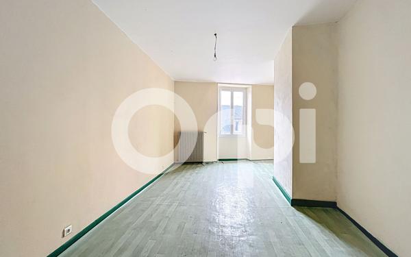 Immeuble à vendre    7 pièces • 236,07 m2 Montignac