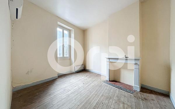 Immeuble à vendre    7 pièces • 236,07 m2 Montignac