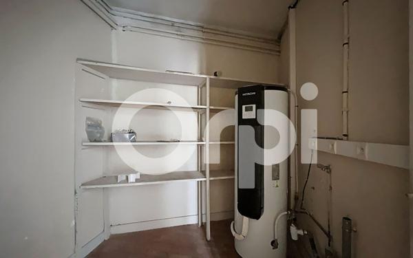 Immeuble à vendre    7 pièces • 236,07 m2 Montignac