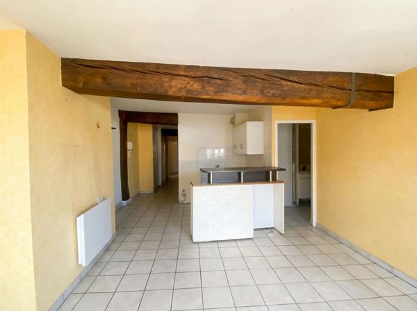 Quartier Cathédrale, appartement traversant 87 m², 3 chambres avec vue dégagée