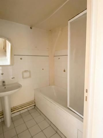 Quartier Cathédrale, appartement traversant 87 m², 3 chambres avec vue dégagée