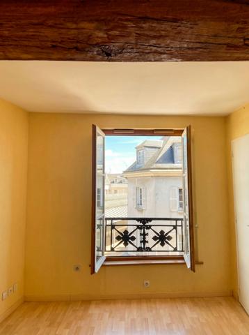 Quartier Cathédrale, appartement traversant 87 m², 3 chambres avec vue dégagée