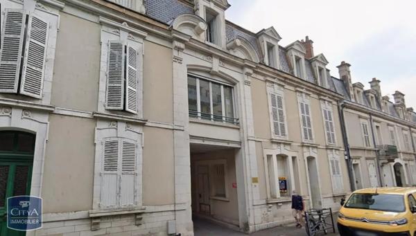 Appartement à louer 5 pièces 118.75m² Bourges (18000)