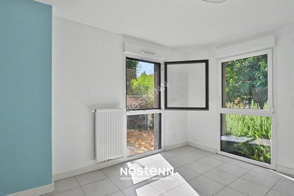 Appartement en rez-de-jardin - proche commodités - limite CRAPONNE