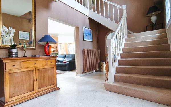 Maison à vendre    5 pièces •  Carquefou