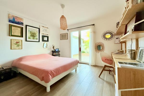 La Rochelle (17000) La Genette - Maison de Plain-pied avec quadruple garage et appartement T3