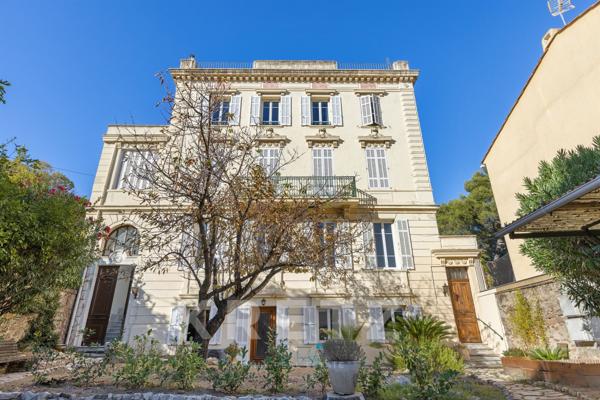 Loft à Cannes, Petit Juas : L'Esprit Industriel de Luxe dans l'Écrin Historique de la Villa Stanisla