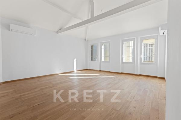 Loft à Cannes, Petit Juas : L'Esprit Industriel de Luxe dans l'Écrin Historique de la Villa Stanisla