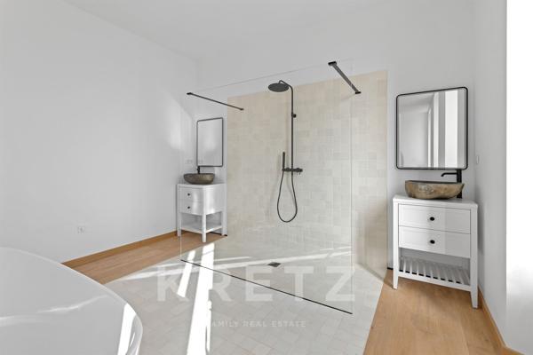 Loft à Cannes, Petit Juas : L'Esprit Industriel de Luxe dans l'Écrin Historique de la Villa Stanisla