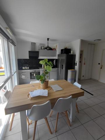 COURNON, T2 de 42 m2 avec balcon au 1 er étage