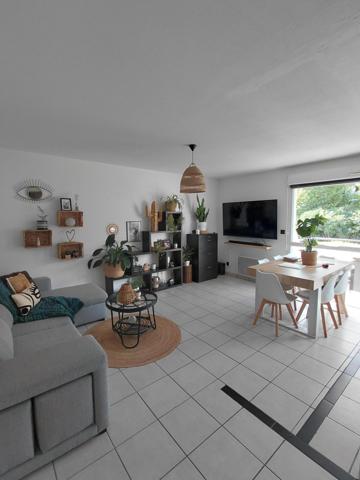 COURNON, T2 de 42 m2 avec balcon au 1 er étage