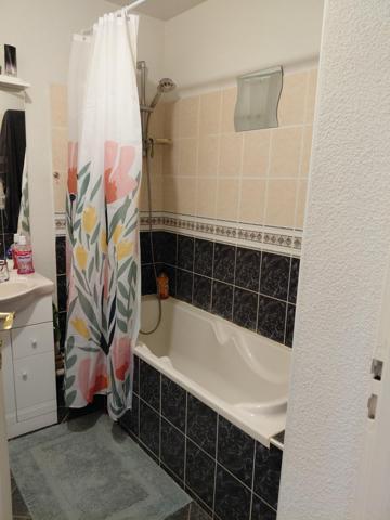 COURNON, T2 de 42 m2 avec balcon au 1 er étage