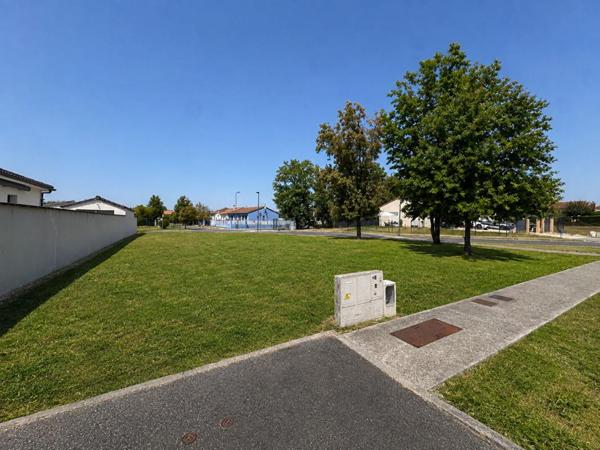 Montauban 82000,  Fonneuve Terrain  constructible et viabilisé et piscinable