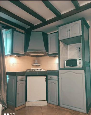 Maison de ville de 102 m² avec jardin de 500 m², à proximité de tous services